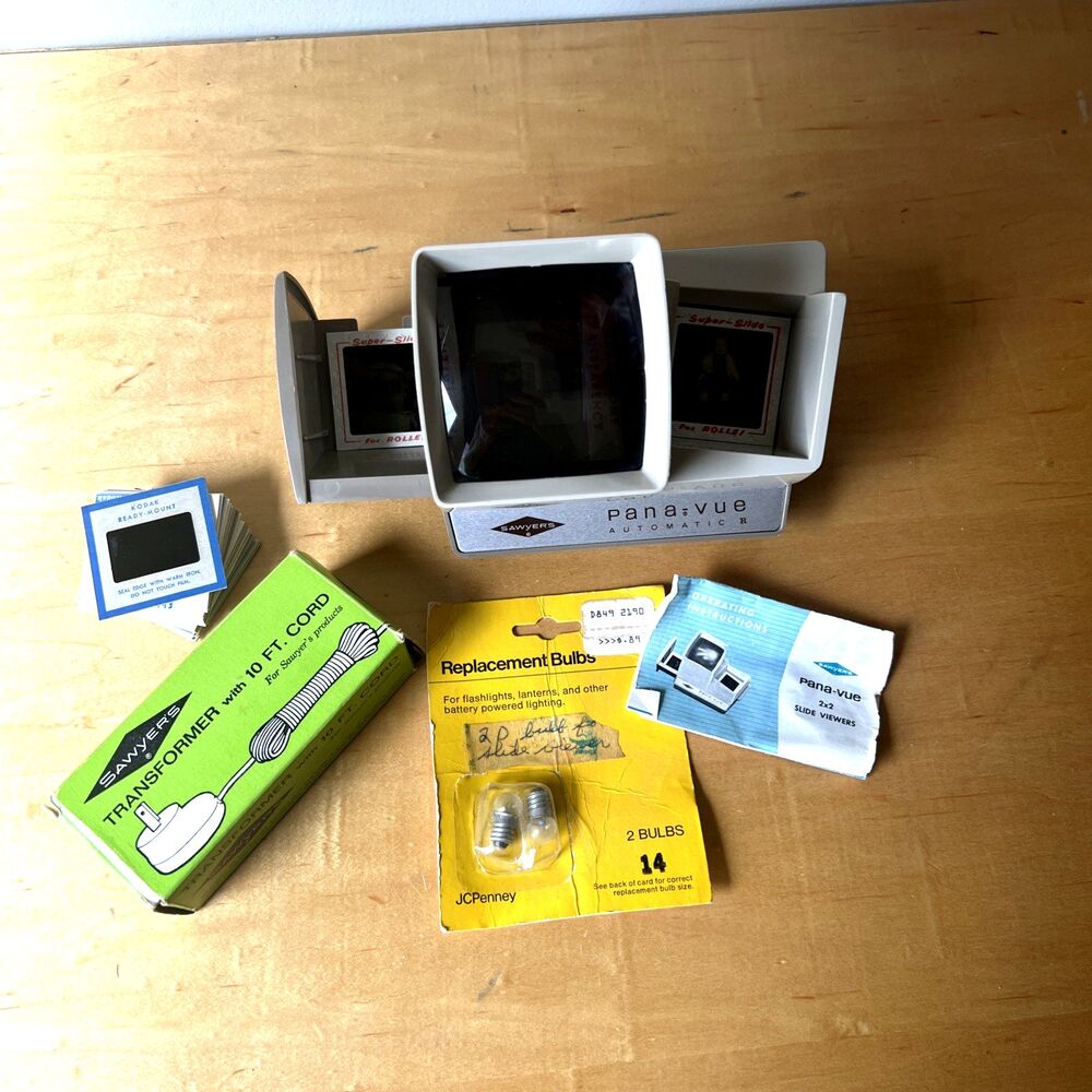 Vtg Sawyer Pana-Vue Pana Vue Plastic 2X2 Battery Automatic Slide Viewer Bundle
